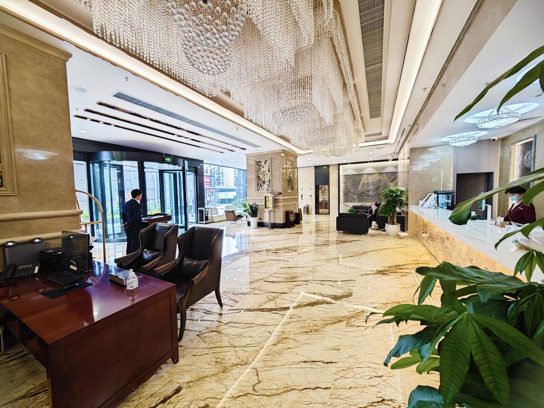 贵州山水大酒店(黔灵山公园北京路地铁站店)