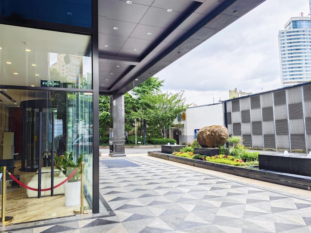 贵州山水大酒店(黔灵山公园北京路地铁站店)