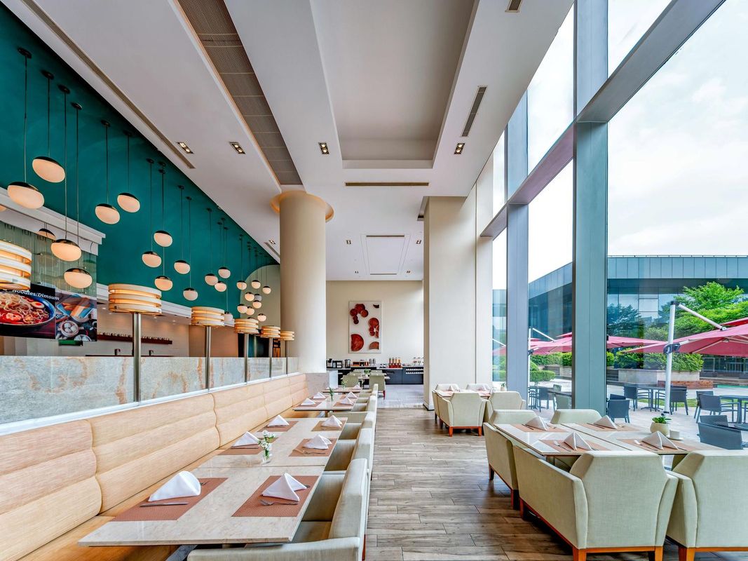 上海浦东康桥绿地假日酒店