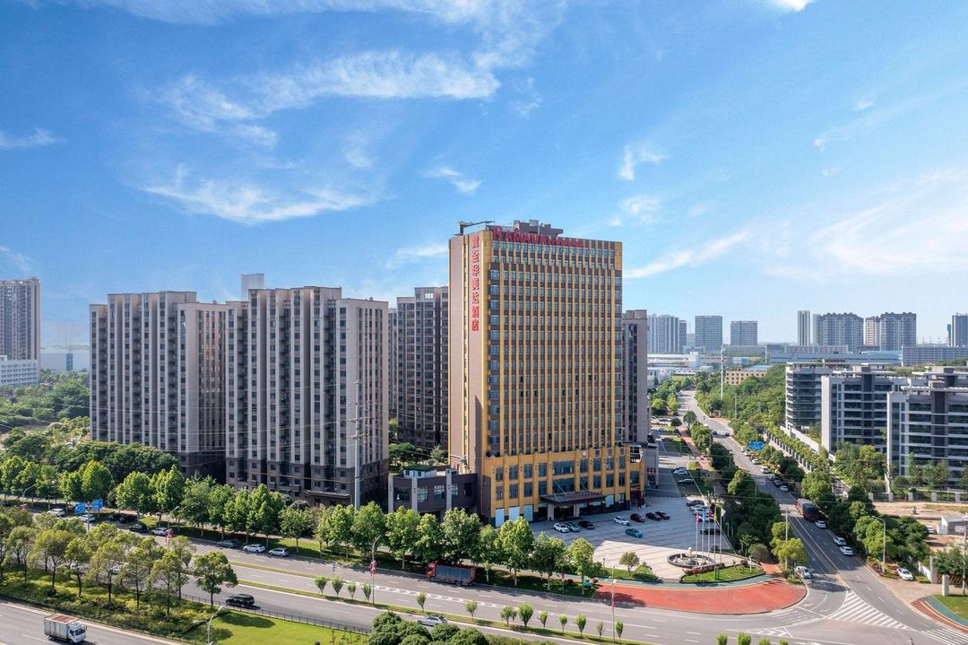 长沙黄金华美达酒店(长沙黄花国际机场檀木桥地铁站店)