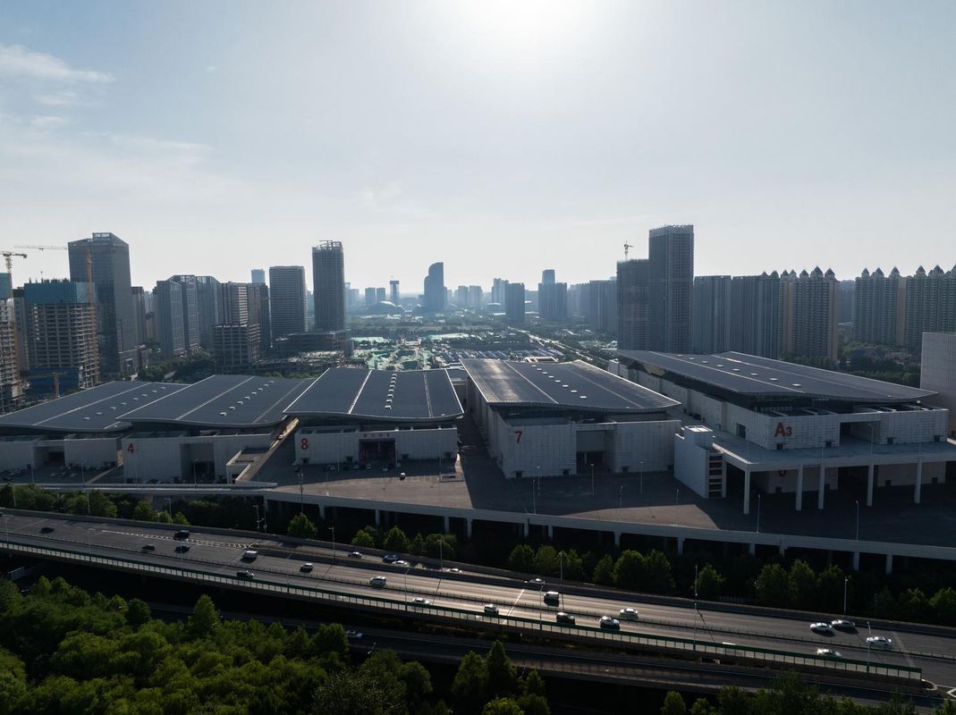 济南山东国际会展中心宜家亚朵酒店