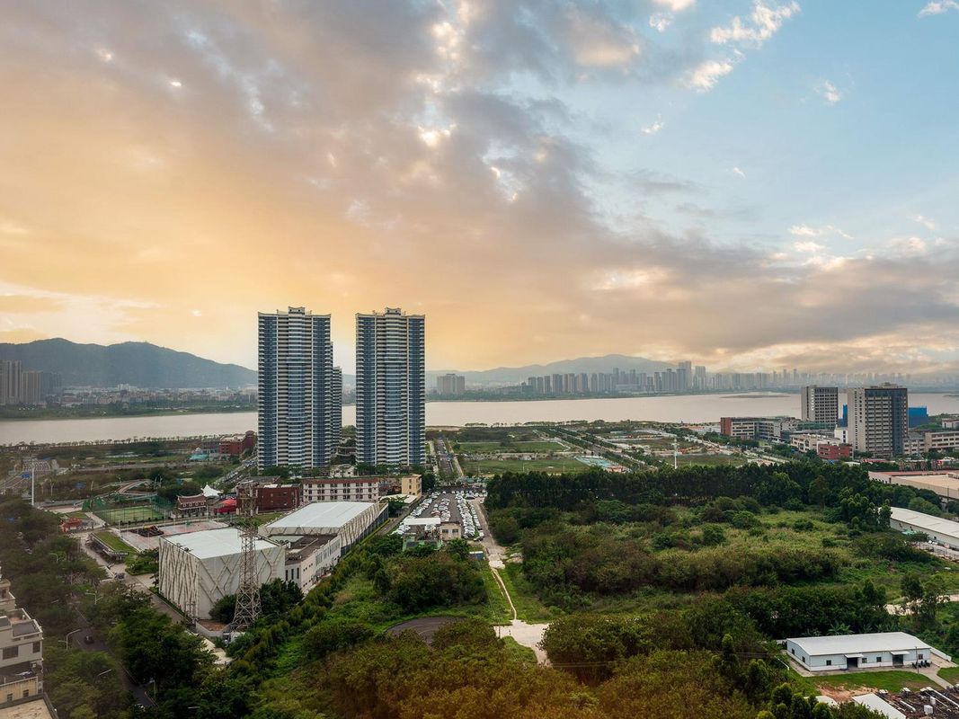 厦门杏林湾财富广场亚朵X酒店