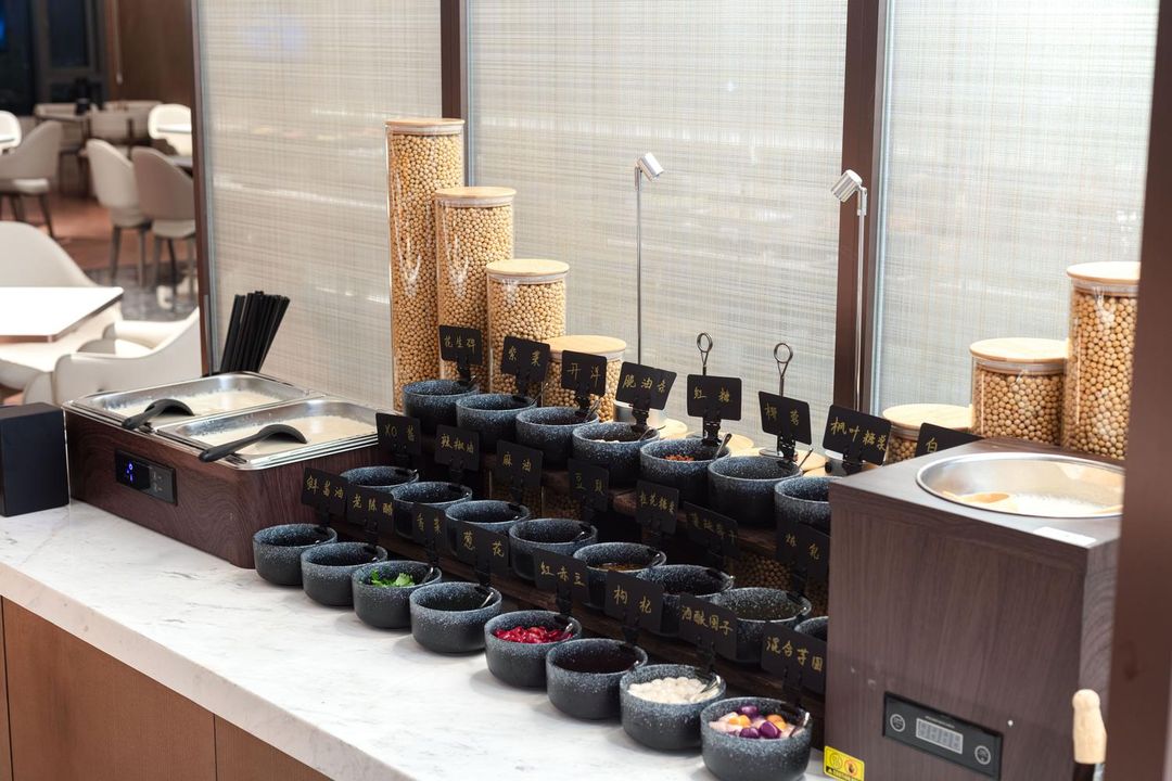 成都华西医院省体育馆地铁站亚朵S酒店