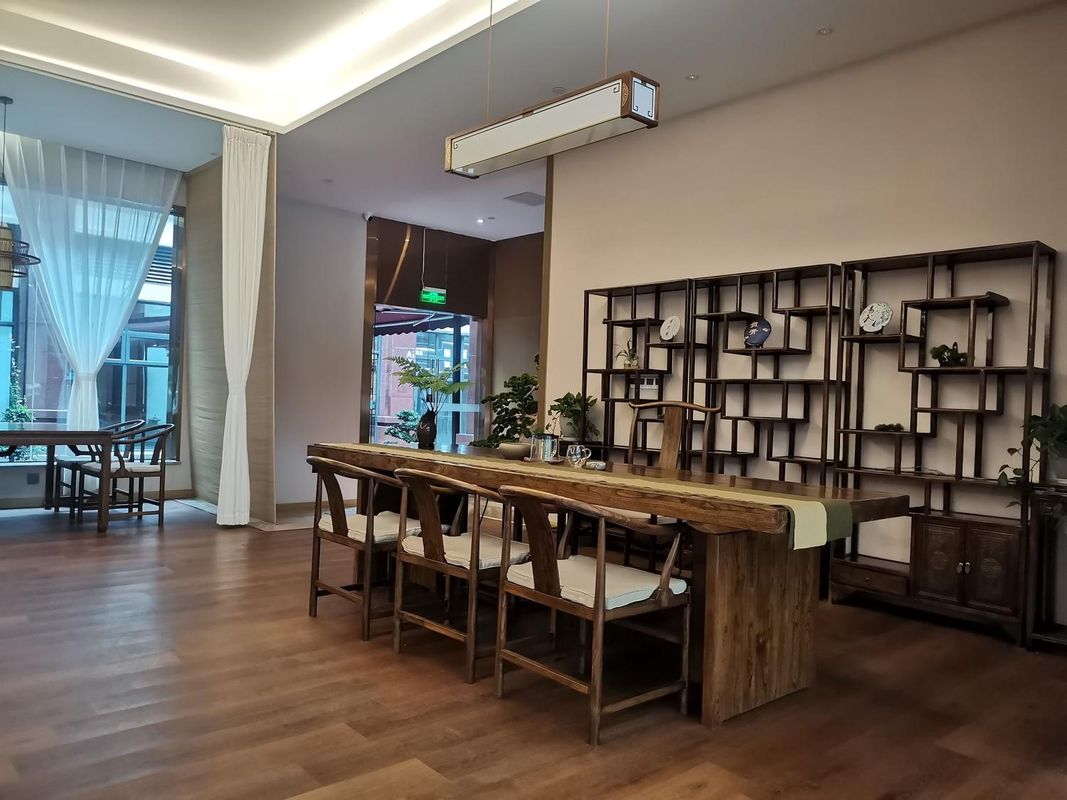 维也纳国际酒店(重庆两江水土思源轻轨站店)