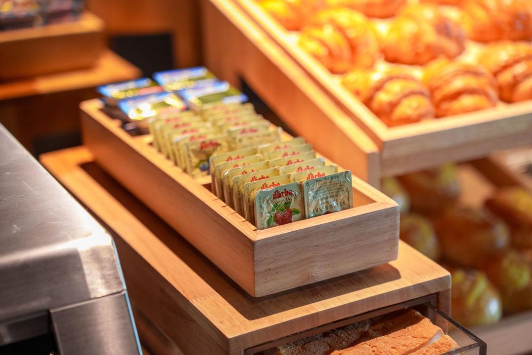 重庆洪崖洞千厮门大桥江景亚朵酒店