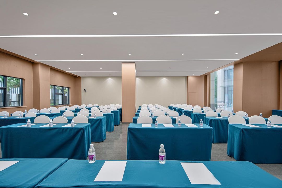 蓉悦新濠酒店(成都东站四川师范大学店)