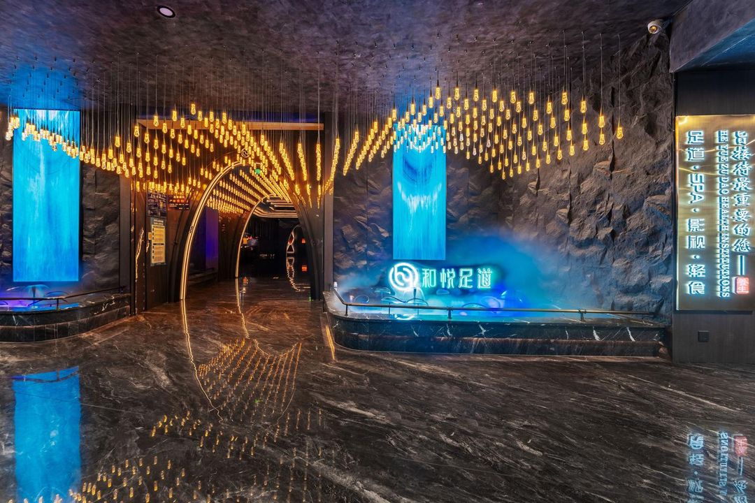 东莞塘厦粤华花园酒店