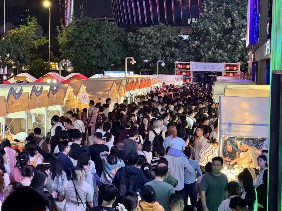 宁波三江口外滩书城亚朵酒店