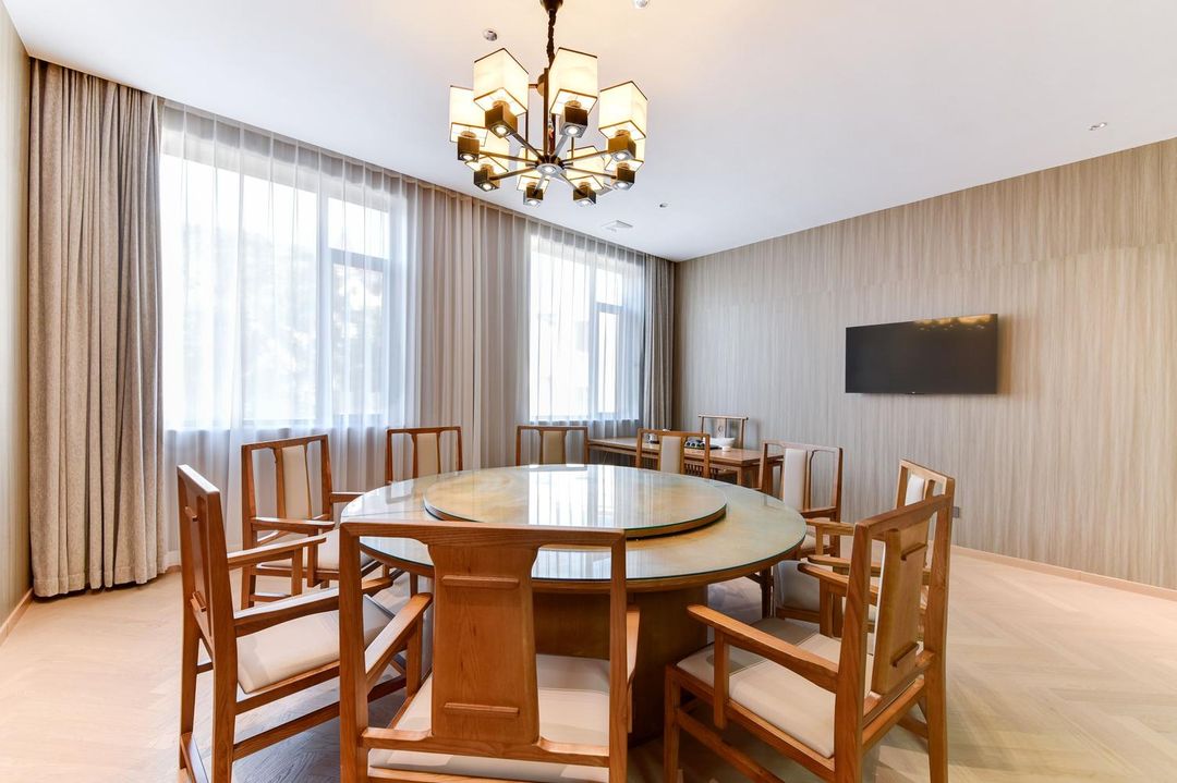 观澜康养中心酒店(北戴河老虎石海上公园店)