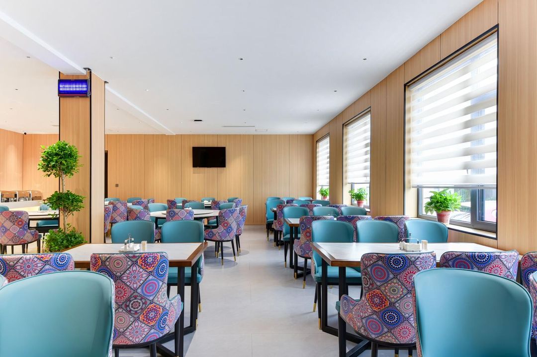 观澜康养中心酒店(北戴河老虎石海上公园店)