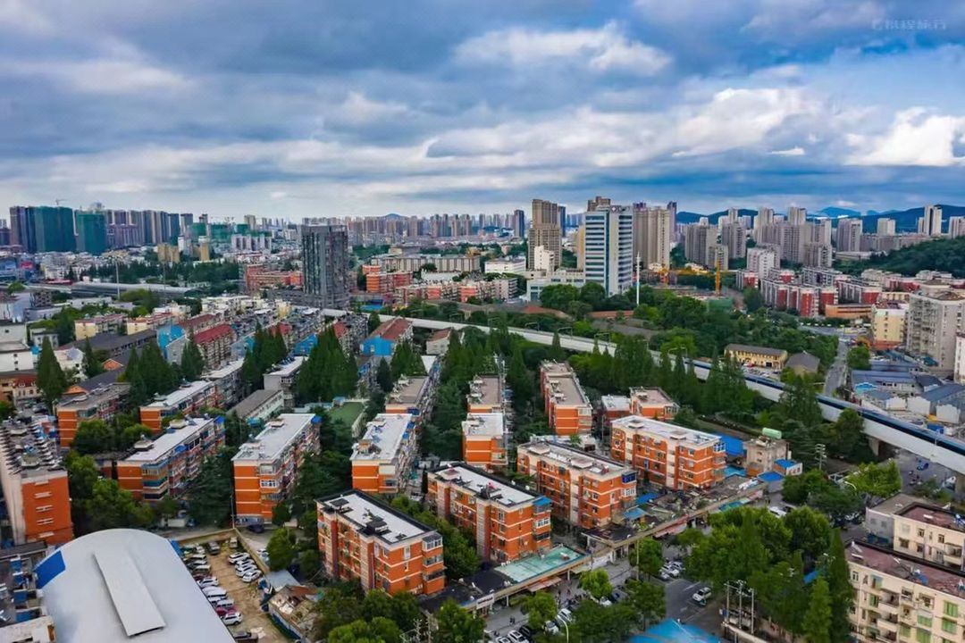 南京站红山动物园亚朵酒店