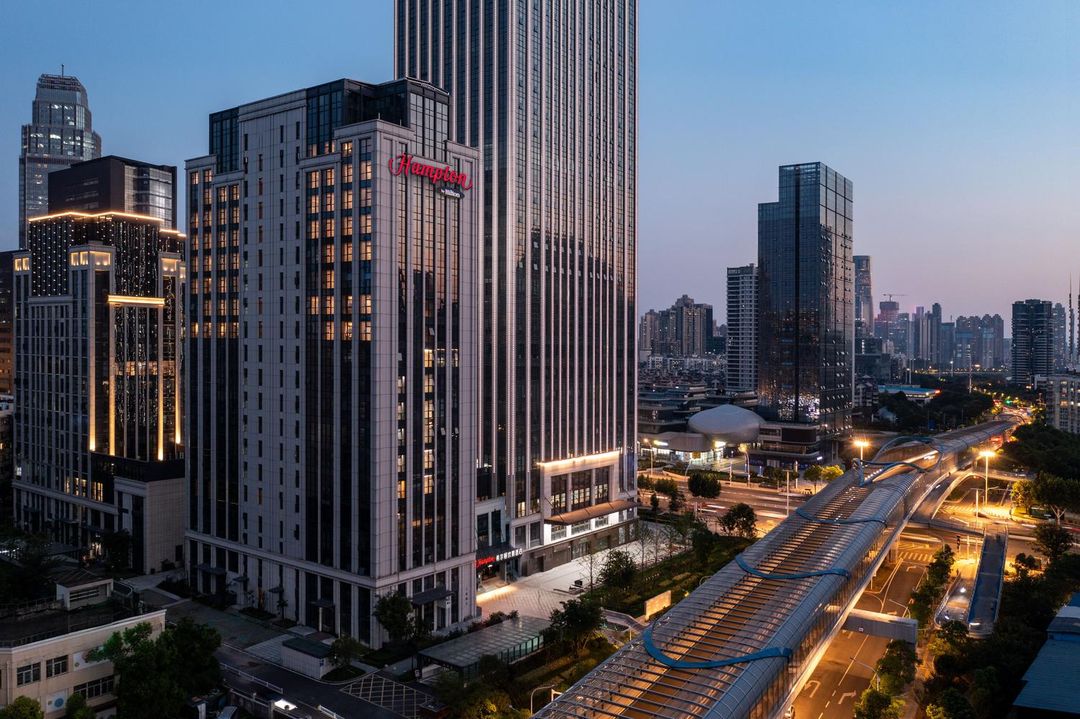 武汉东湖楚河汉街希尔顿欢朋酒店