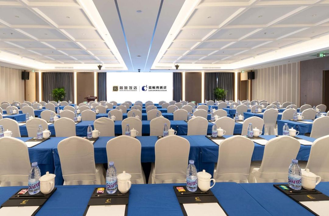 青岛蓝鲸湾酒店(五四广场万象城店)