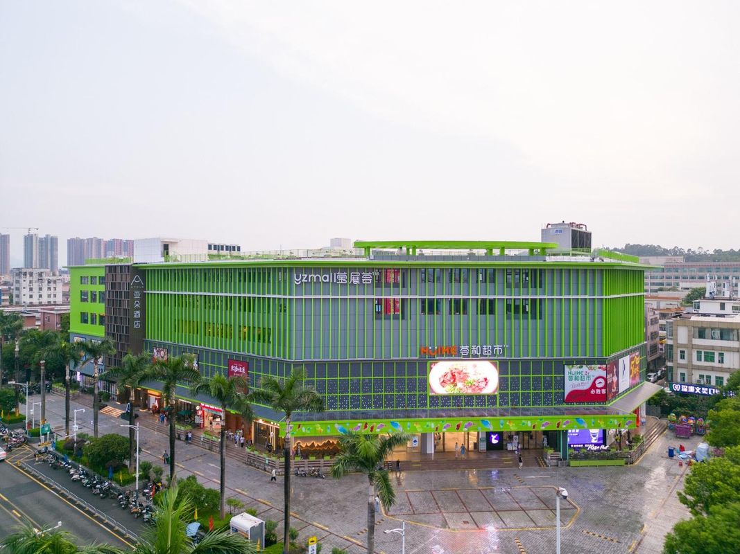 深圳坪山坑梓地铁站亚朵酒店