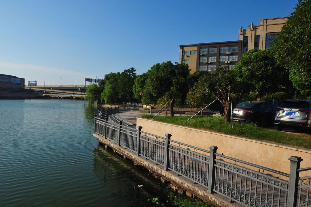 绍兴鑫洲海湾大酒店(迎恩门风情水街店)