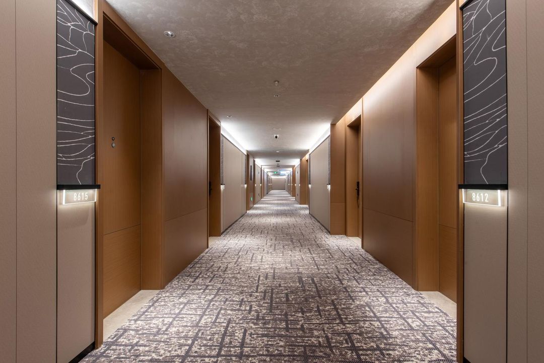 深圳坪山坑梓地铁站亚朵酒店