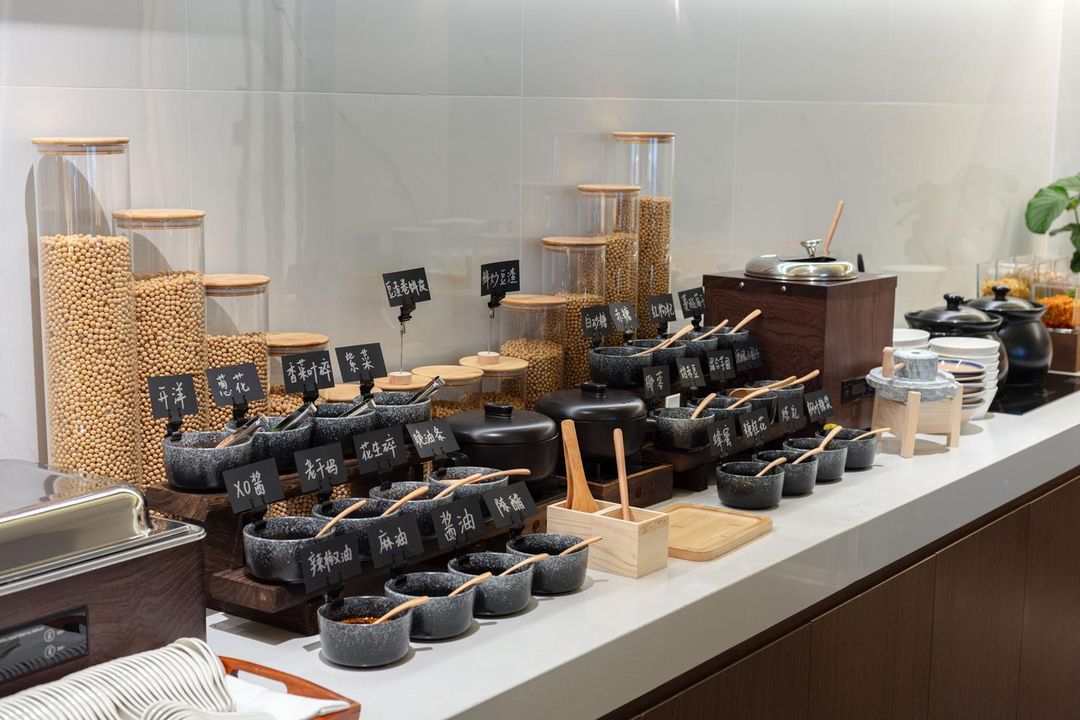 杭州萧山开元广场市心南路亚朵酒店