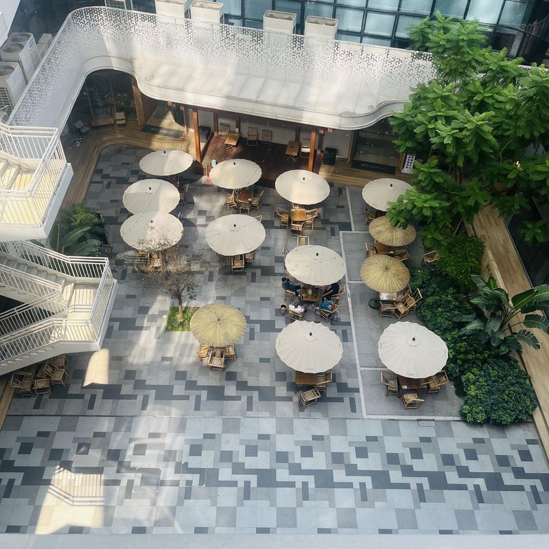 成都东站绿地468中心亚朵酒店