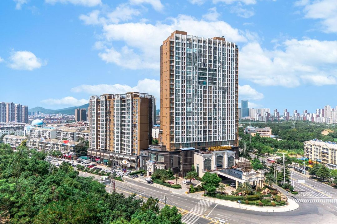 万利达凯瑞国际酒店(武汉纺织大学谭鑫培公园地铁店)