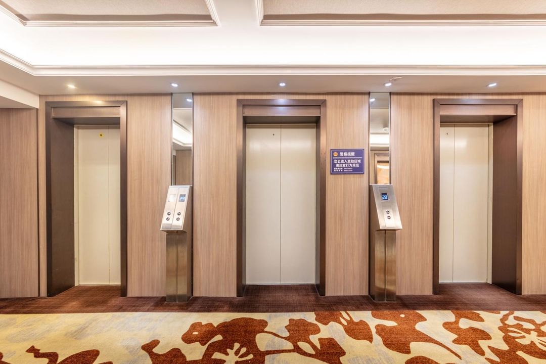 伴山子语大酒店(重庆西站新桥医院店)