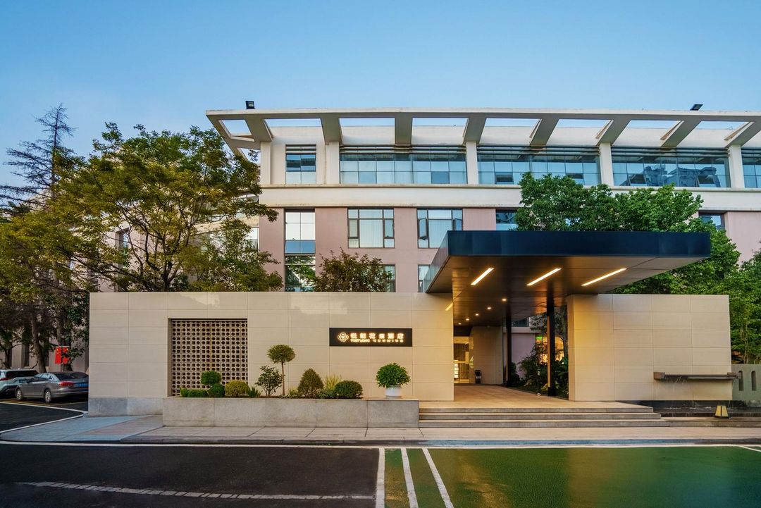 昆明悦朗花园酒店(南亚风情第壹城爱琴海购物公园店)