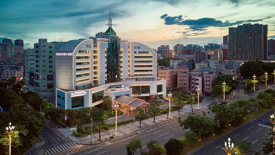东莞海悦花园大酒店(厚街万达广场寮厦地铁站店)