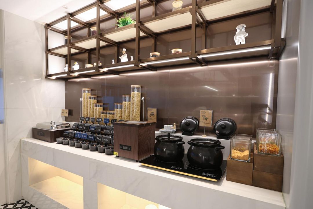 沈阳北站黄河大街亚朵X酒店