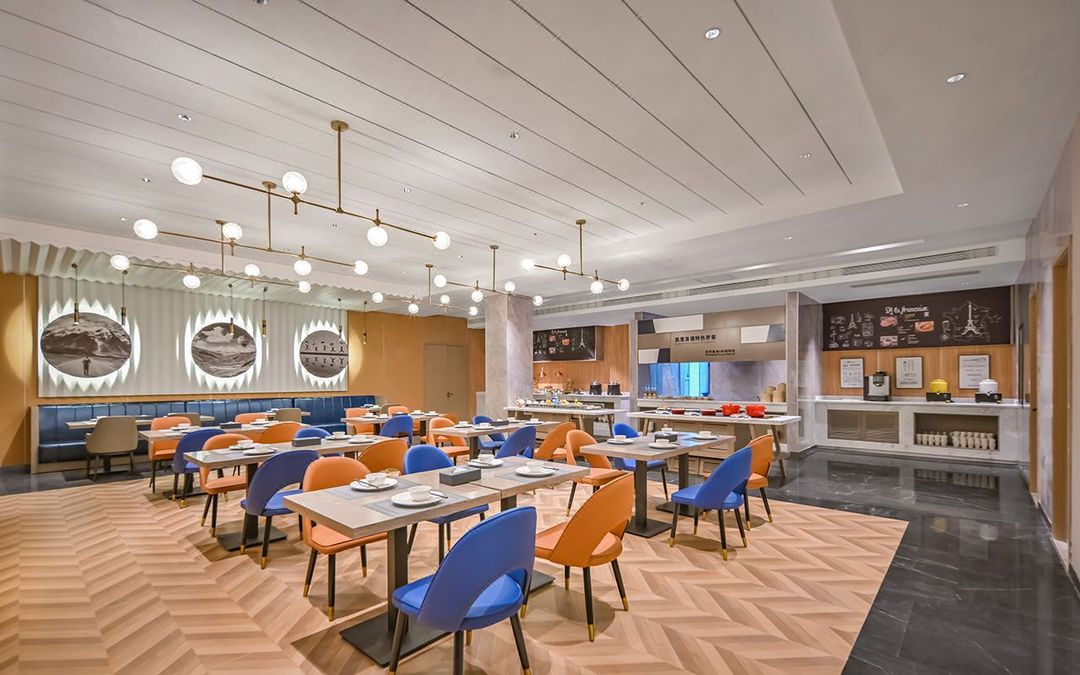 凯里亚德酒店(武汉解放大道宗关地铁站店)