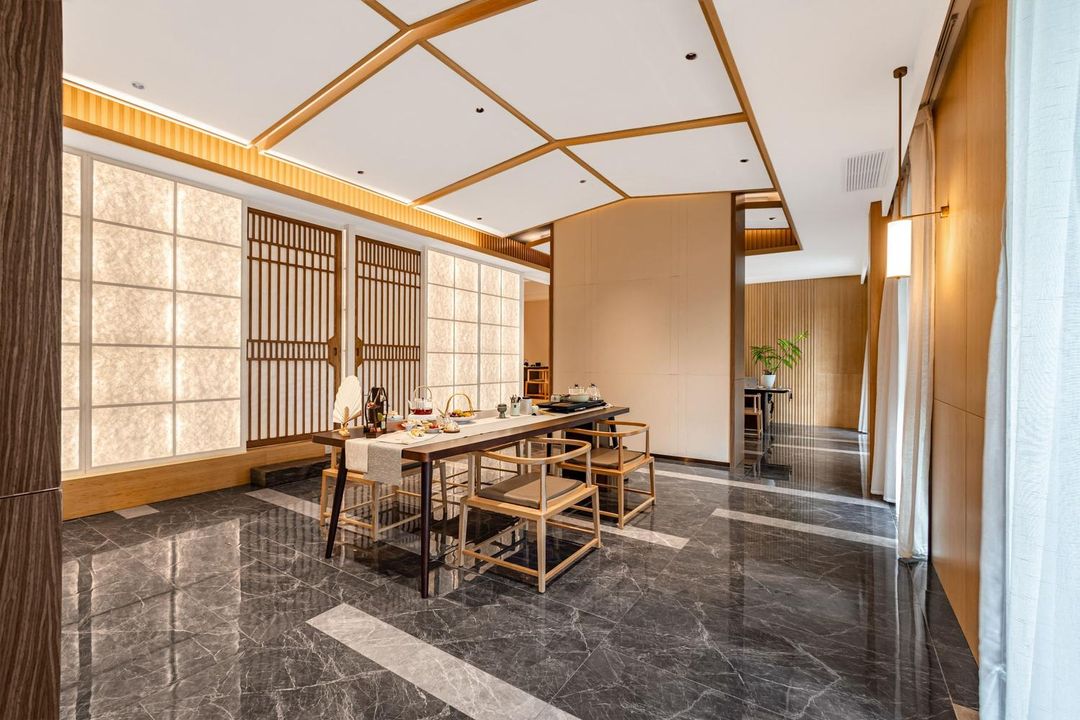 建国&middot;璞隐酒店(杭州滨江宝龙城伟业路地铁站店)
