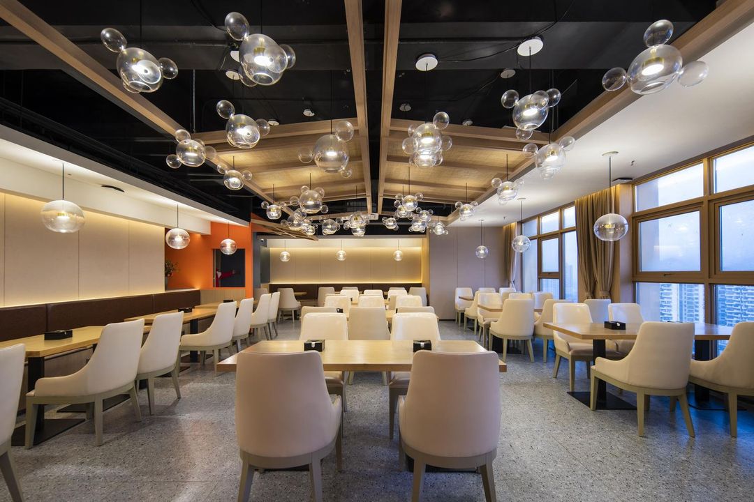 悦蓝里S酒店(成都宽窄巷子抚琴地铁站店)