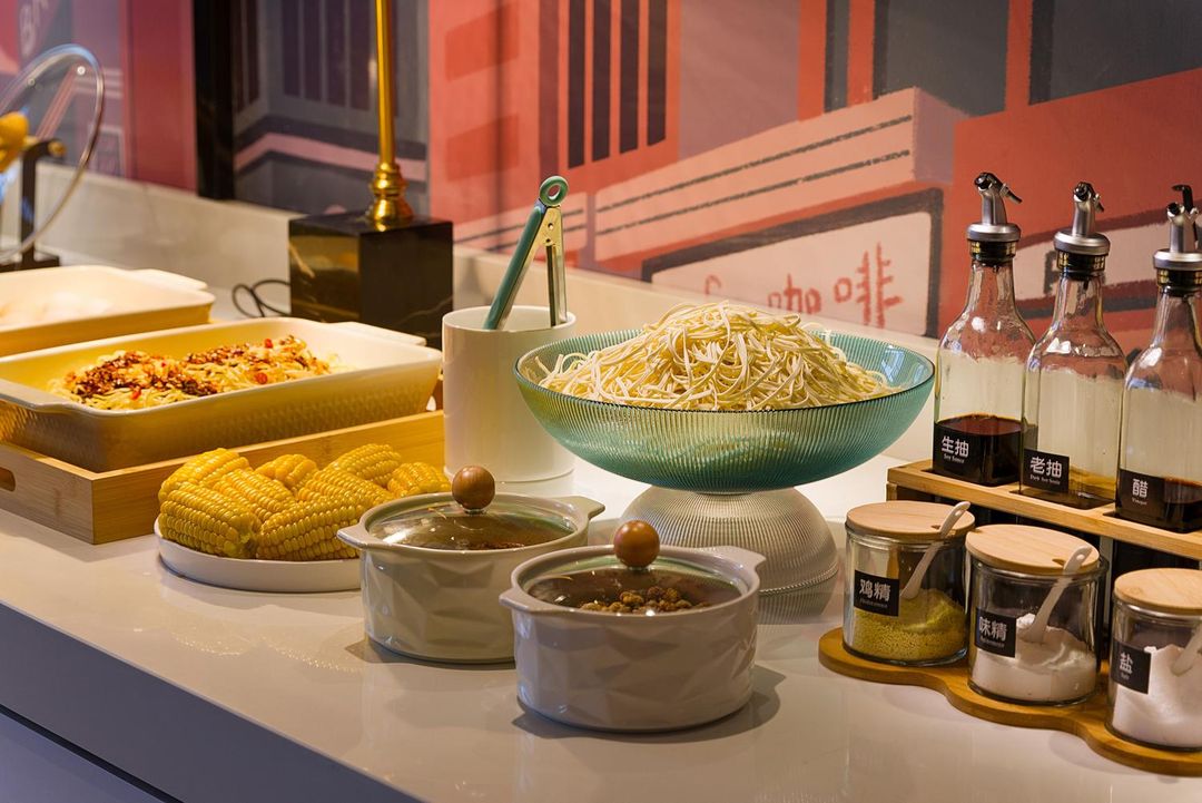 悦蓝里S酒店(成都宽窄巷子抚琴地铁站店)