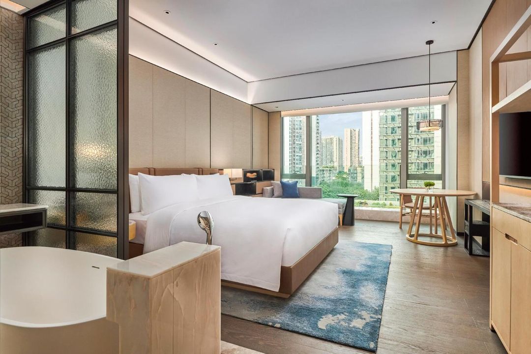 深圳机场希尔顿逸林酒店