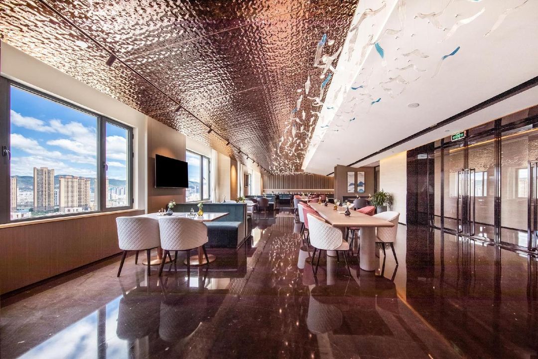 昆明西山区大观公园亚朵酒店