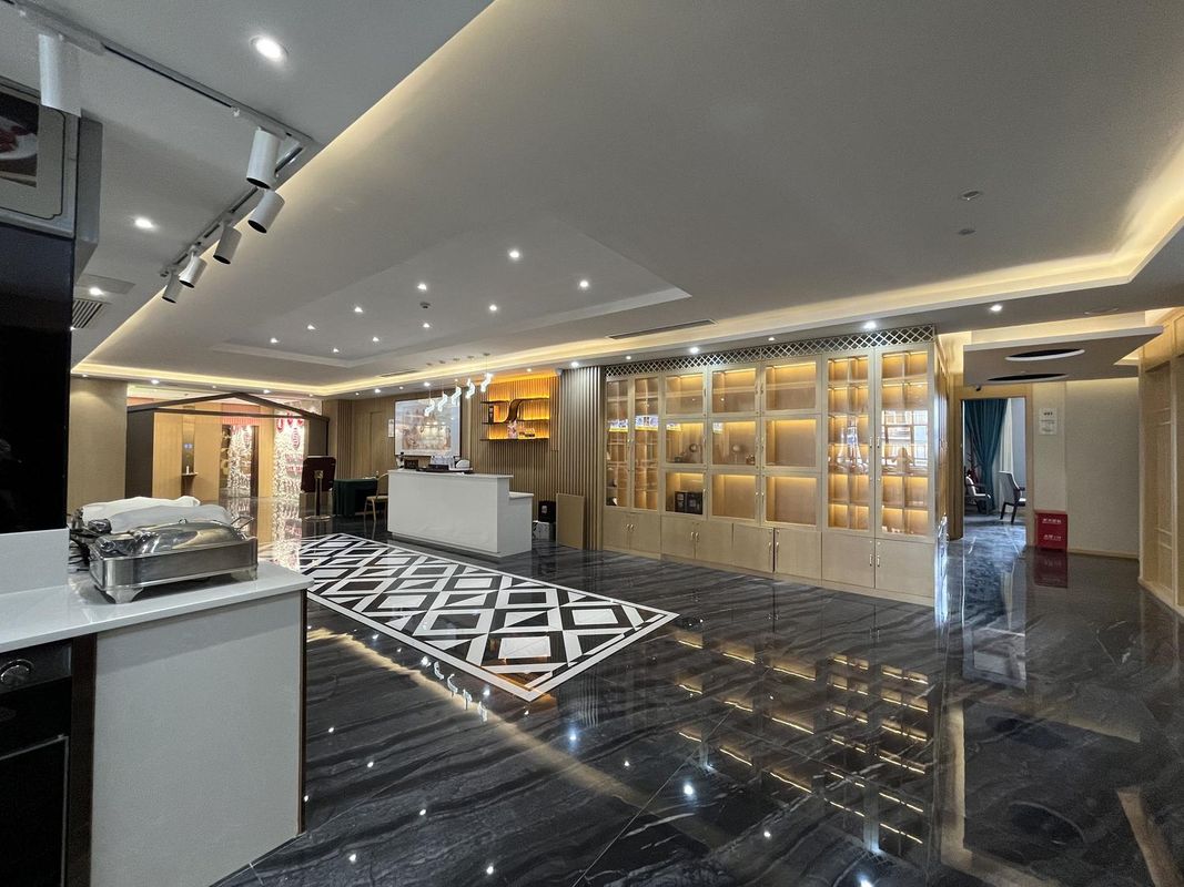 环球6万里&middot;国际酒店(成都火车南站地铁站店)