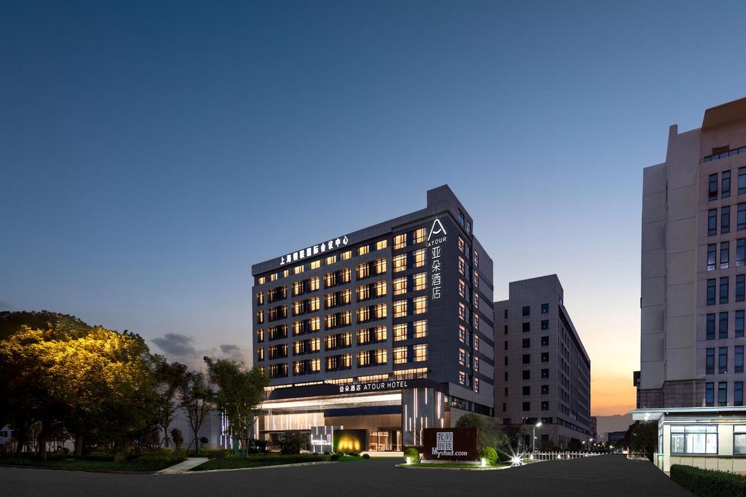 上海宝山城市工业园丰翔路亚朵酒店