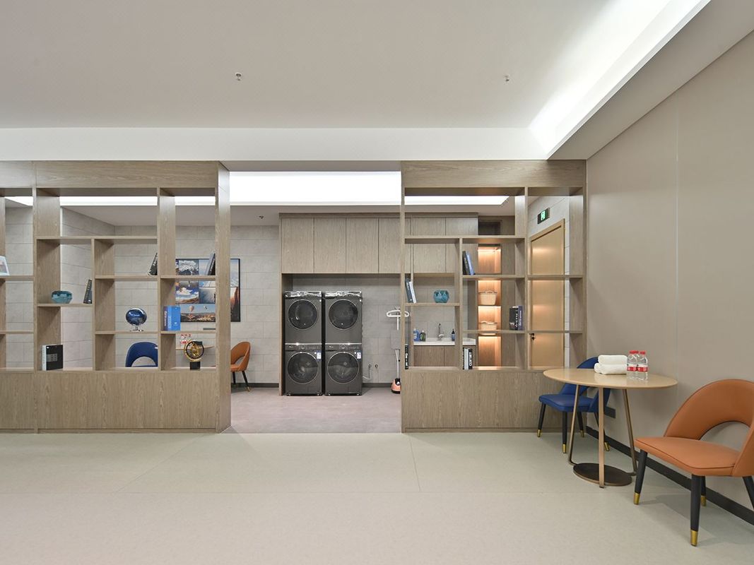 凯里亚德酒店(武汉解放大道宗关地铁站店)