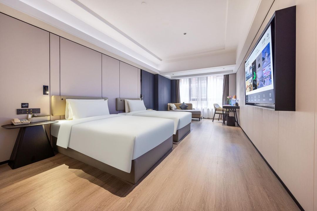 深圳罗湖地王大厦亚朵X酒店