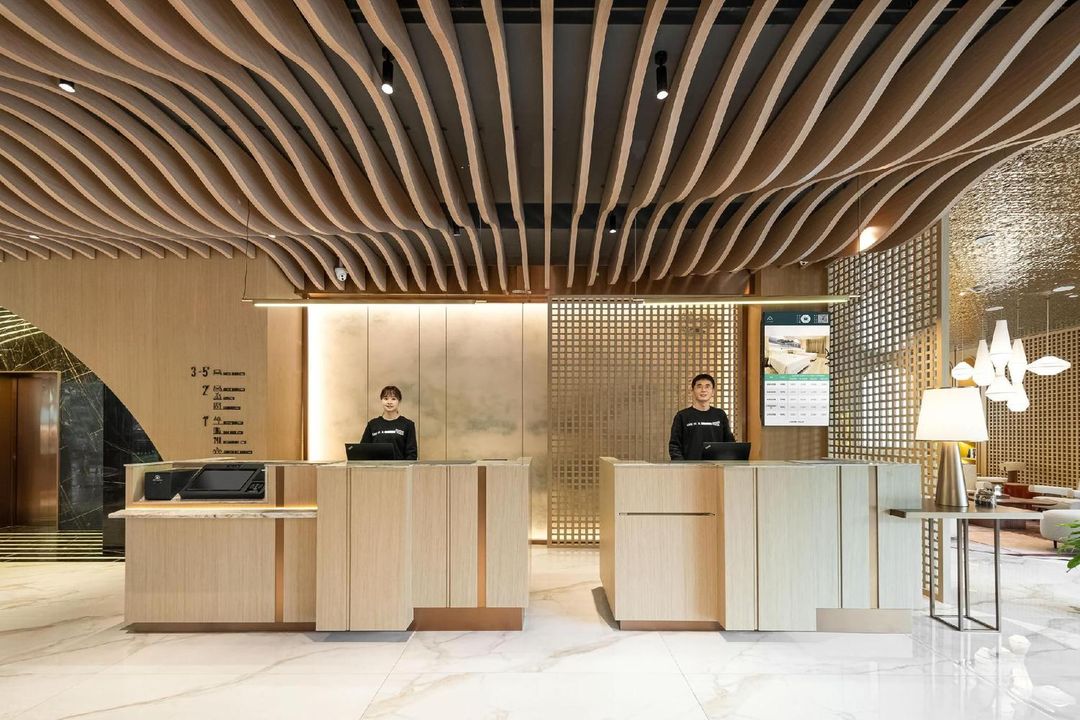 上海五角场殷高西路地铁站亚朵酒店