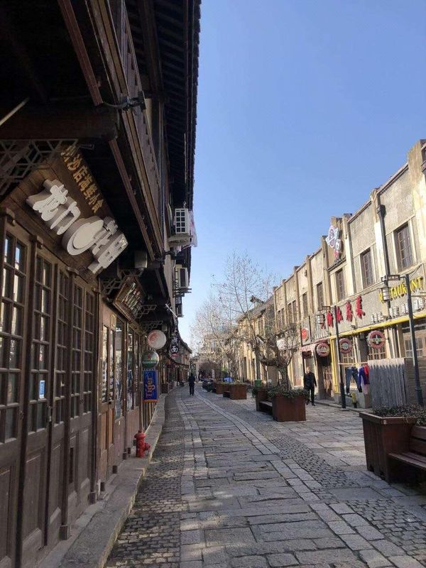嘉虹酒店(上海国际旅游度假区川沙地铁站店)