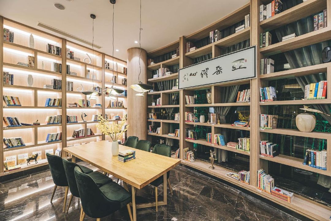 上海安亭地铁站新源路亚朵酒店