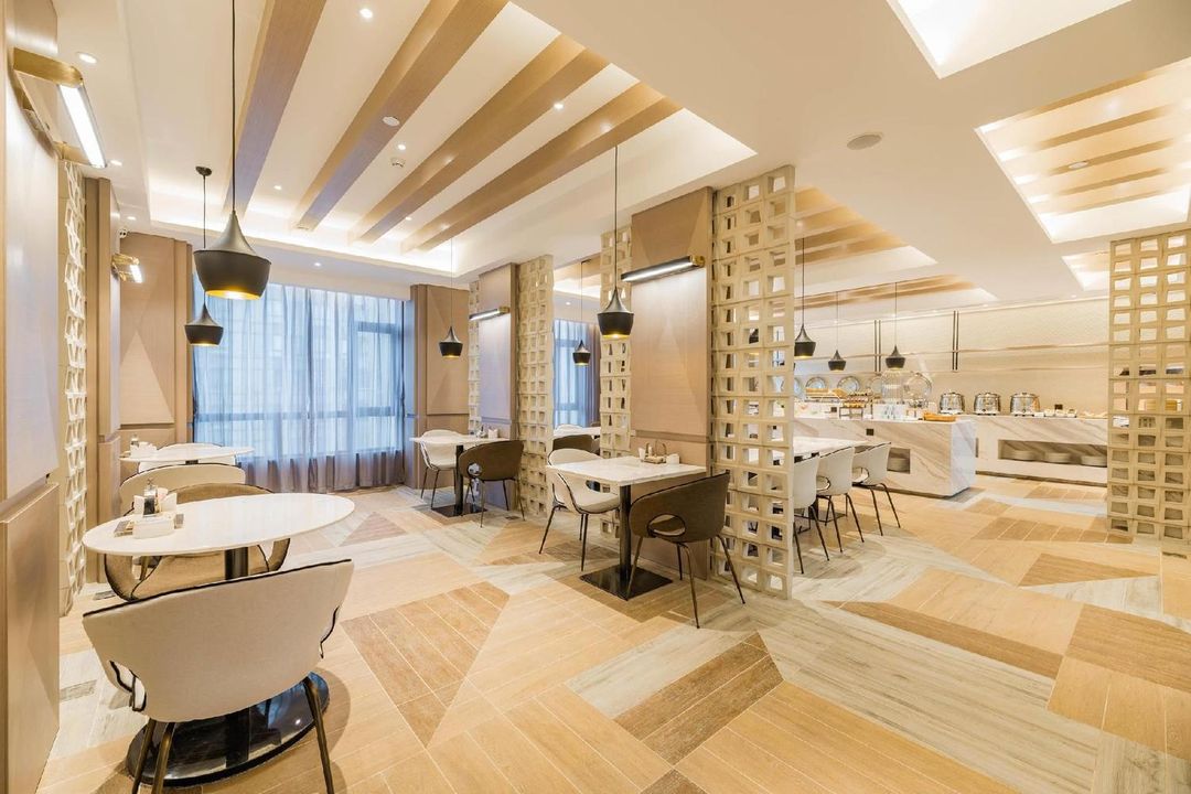 合肥南站亚朵酒店