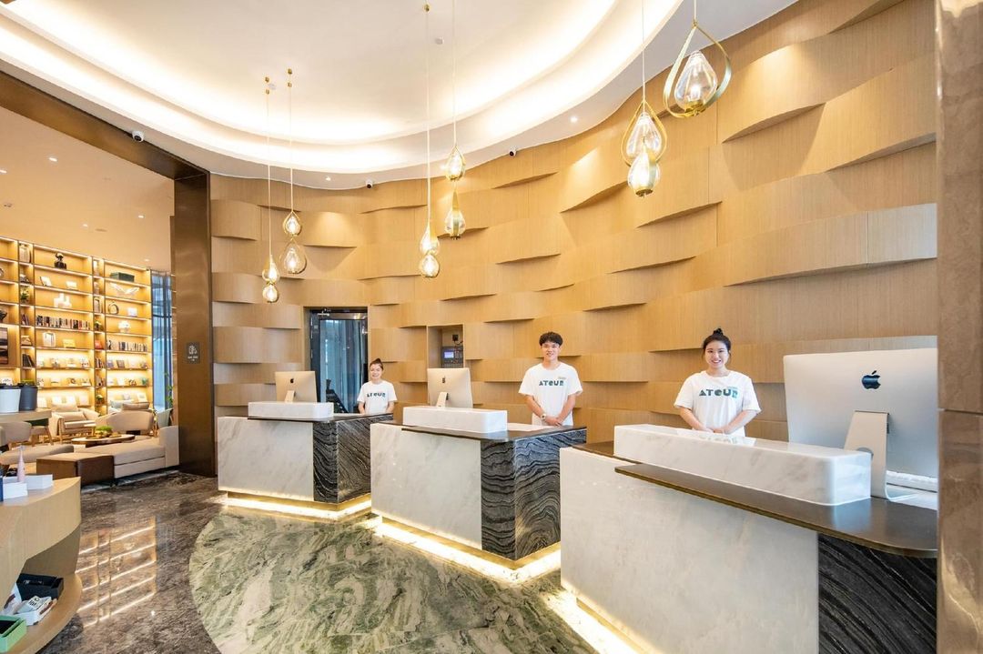 深圳龙华观澜高新园亚朵酒店