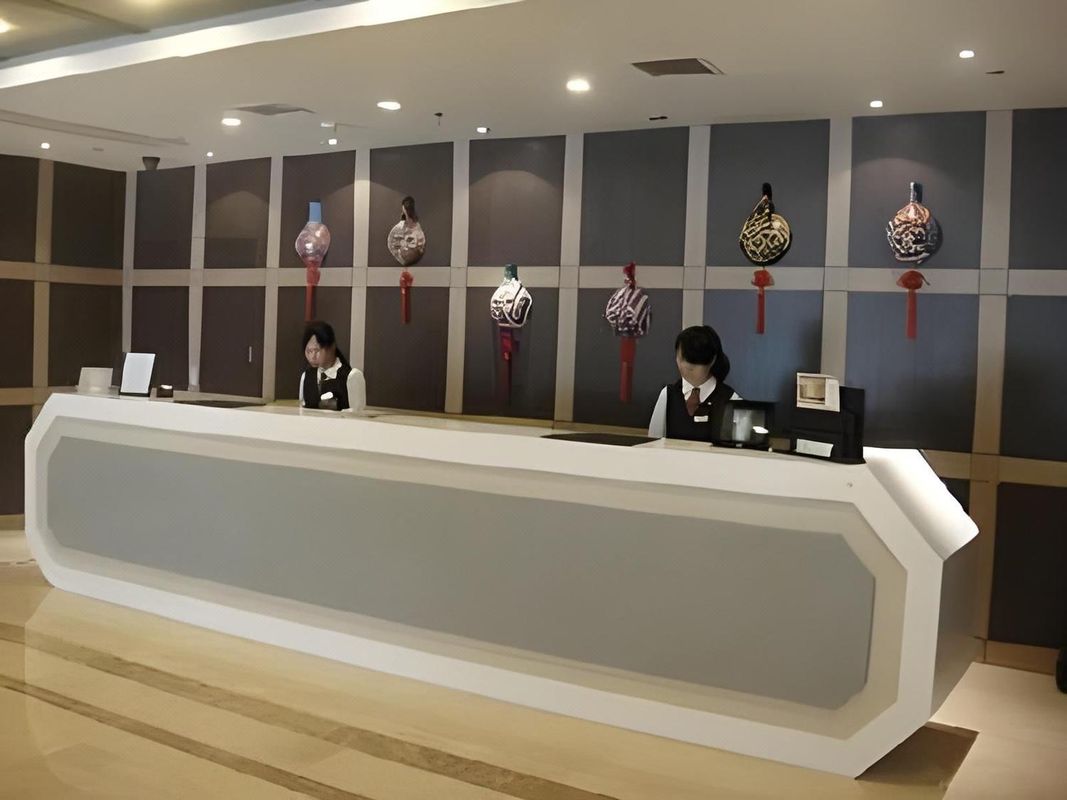 西安德泉酒店(西安交通大学兴庆宫地铁站店)