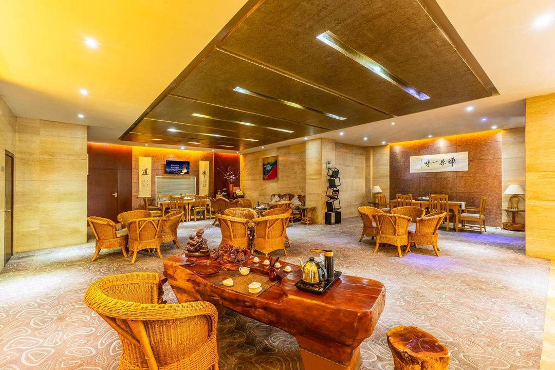 武汉雄楚国际大酒店(华中师范大学店)