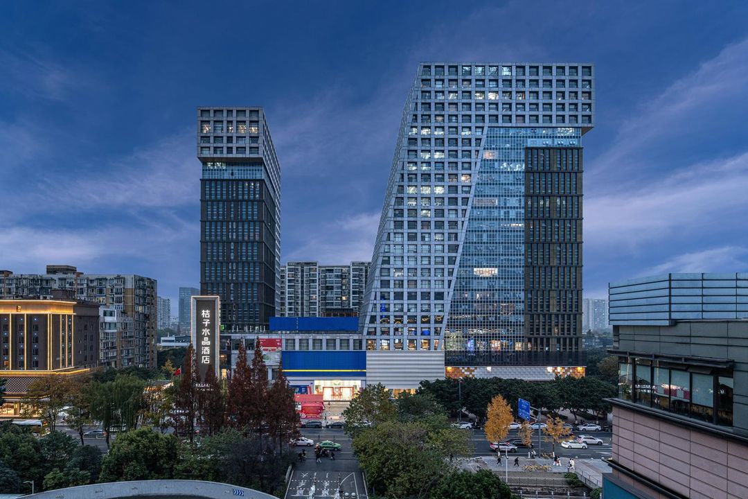 成都火车南站桔子水晶酒店