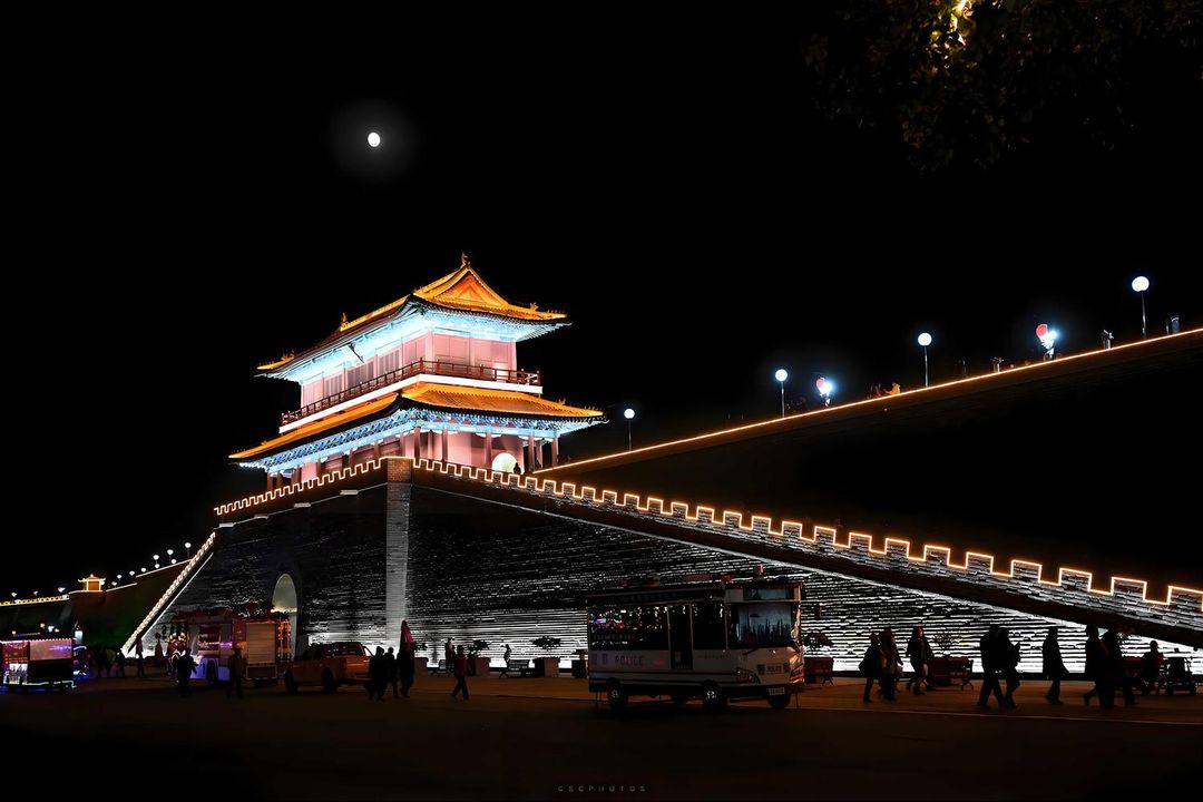 石家庄站建设南大街亚朵酒店