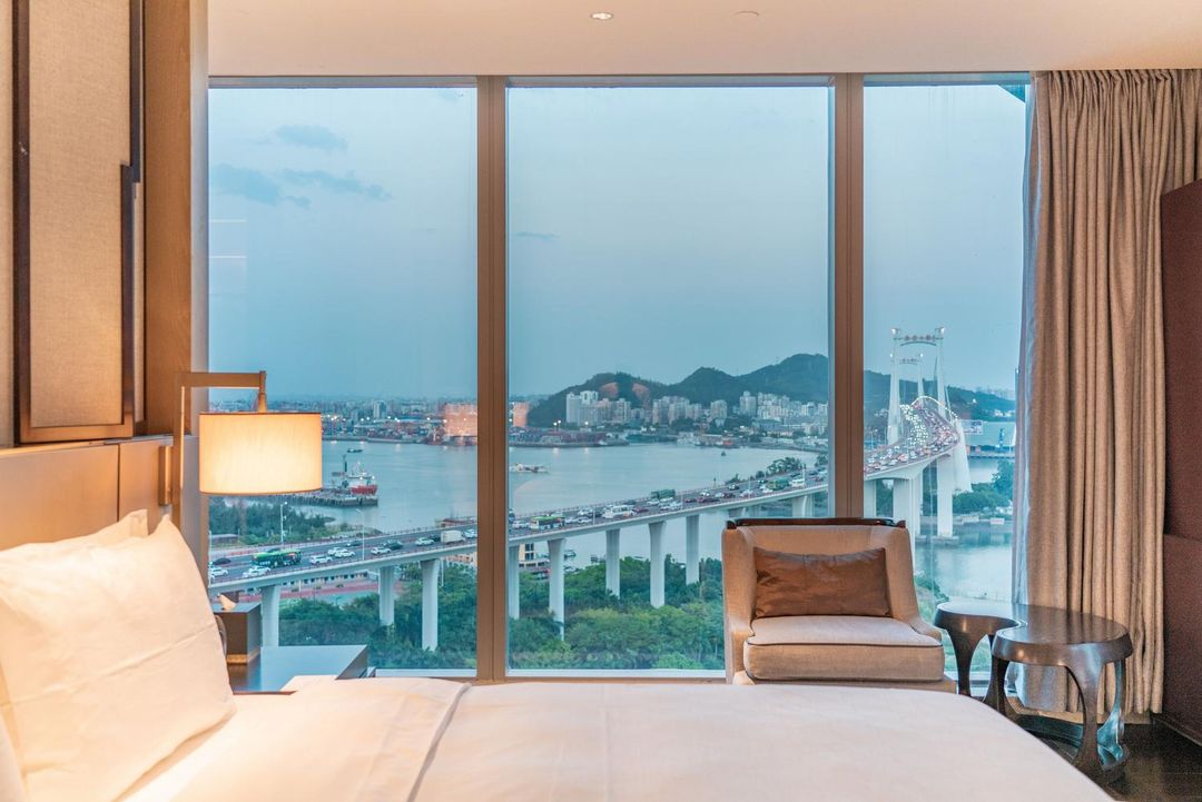 厦门海沧融信海景华邑酒店