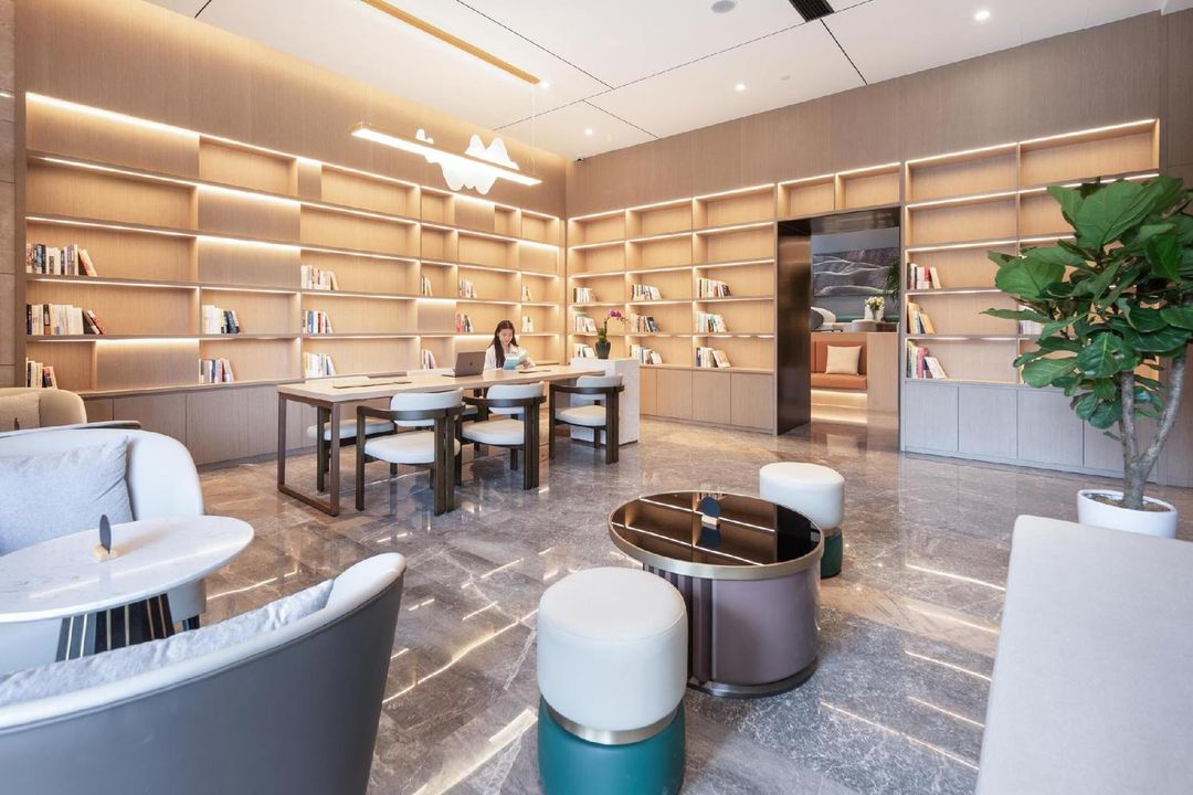 昆明广福路海乐世界亚朵酒店