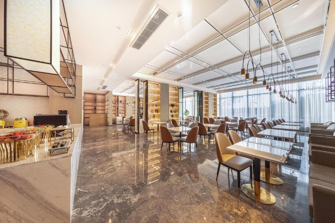 南京江宁滨江开发区石刻湖亚朵酒店