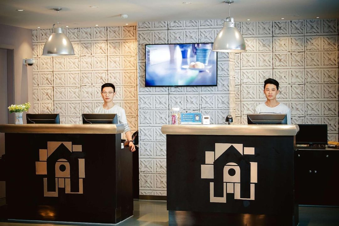 康铂酒店(南京江宁河海大学地铁站店)